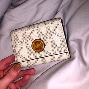michael kors wallet